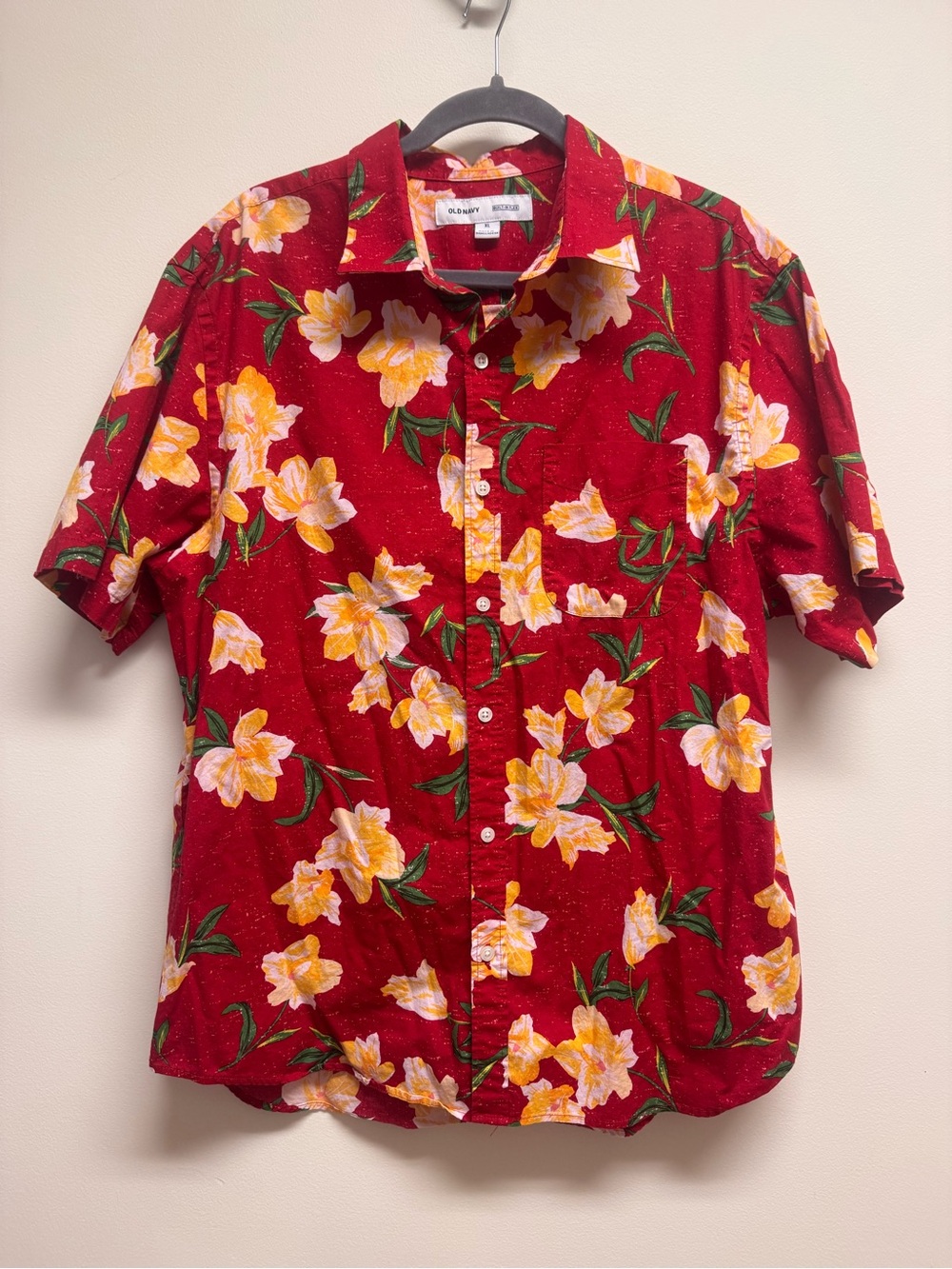 Old Navy Red Short-Sleeve Floral Button-Down Shirt EUC Size XL